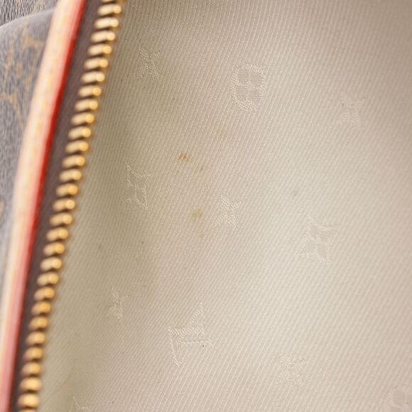 Louis Vuitton Monogram Canvas High Rise Bumbag - Picture 13 of 16